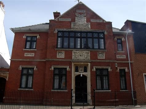 Spalding Gentlemen’s Society: A Small Town Institution With National Weight